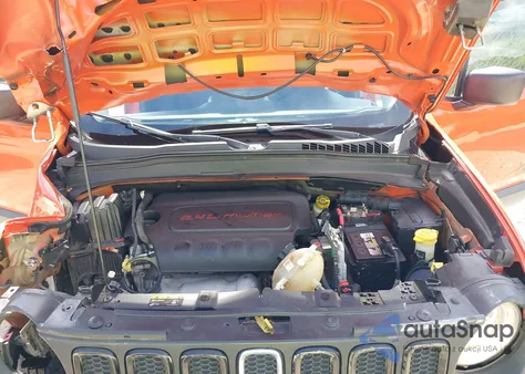 2017 Jeep Renegade Sport Fwd из США, поврежденный, VIN ZACCJAABXHPF61957